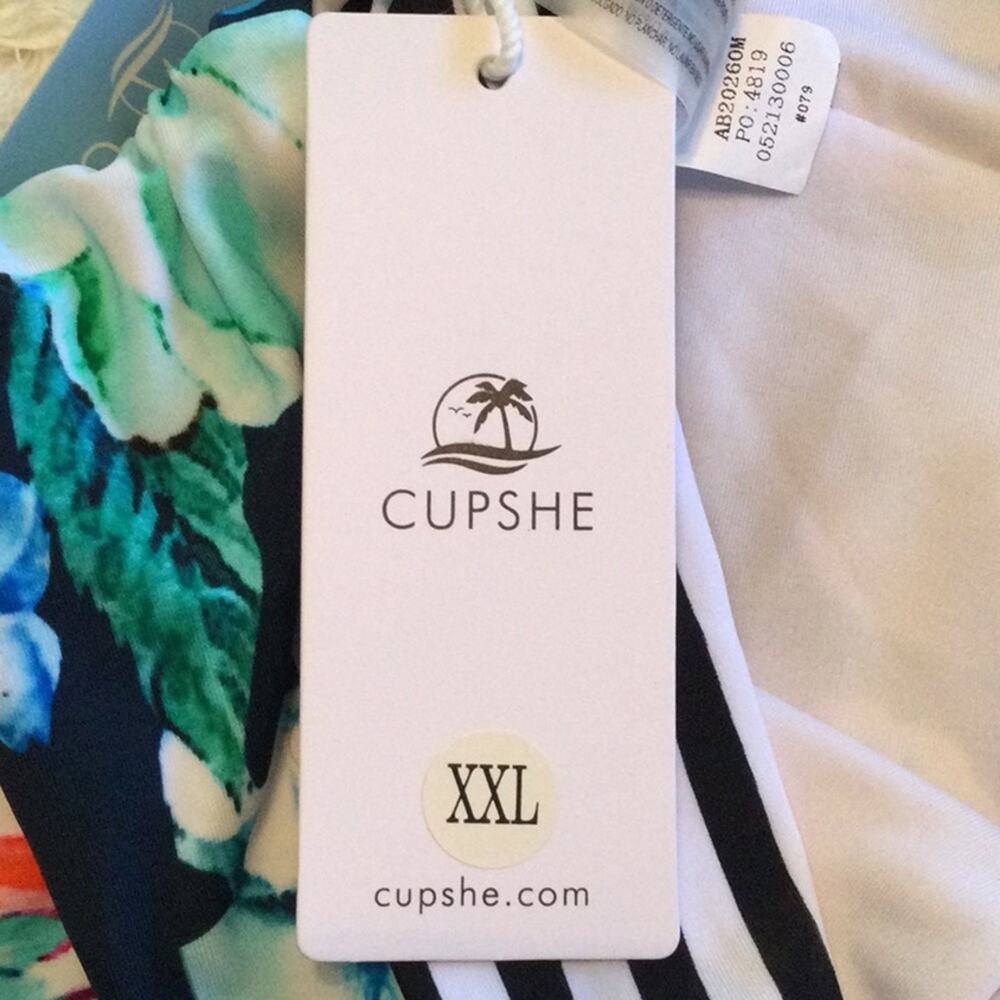 Cupshe one-piece high cut leg halter swimsuit XXL - Picture 3 of 3